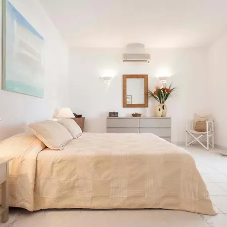 Sleeps 8 Pool Air Con T607951 Villa *