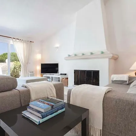 Villa Sleeps 8 Pool Air Con T607951
