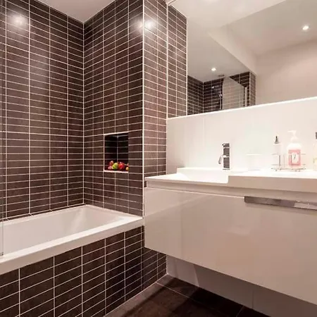 Sleeps 8 Pool Air Con T607951